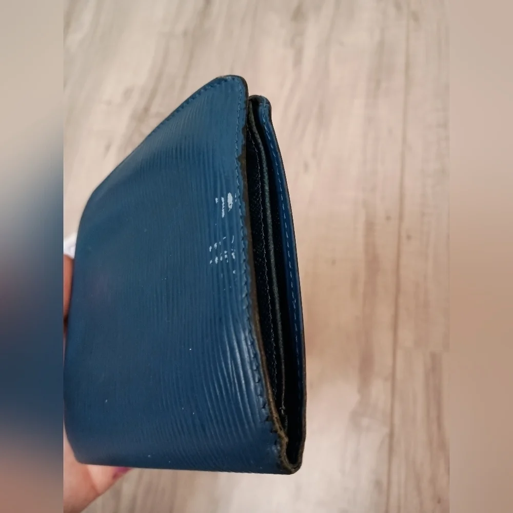 Louis Vuitton Blue Epi Leather Bifold Billfold Wallet / Snap Closure